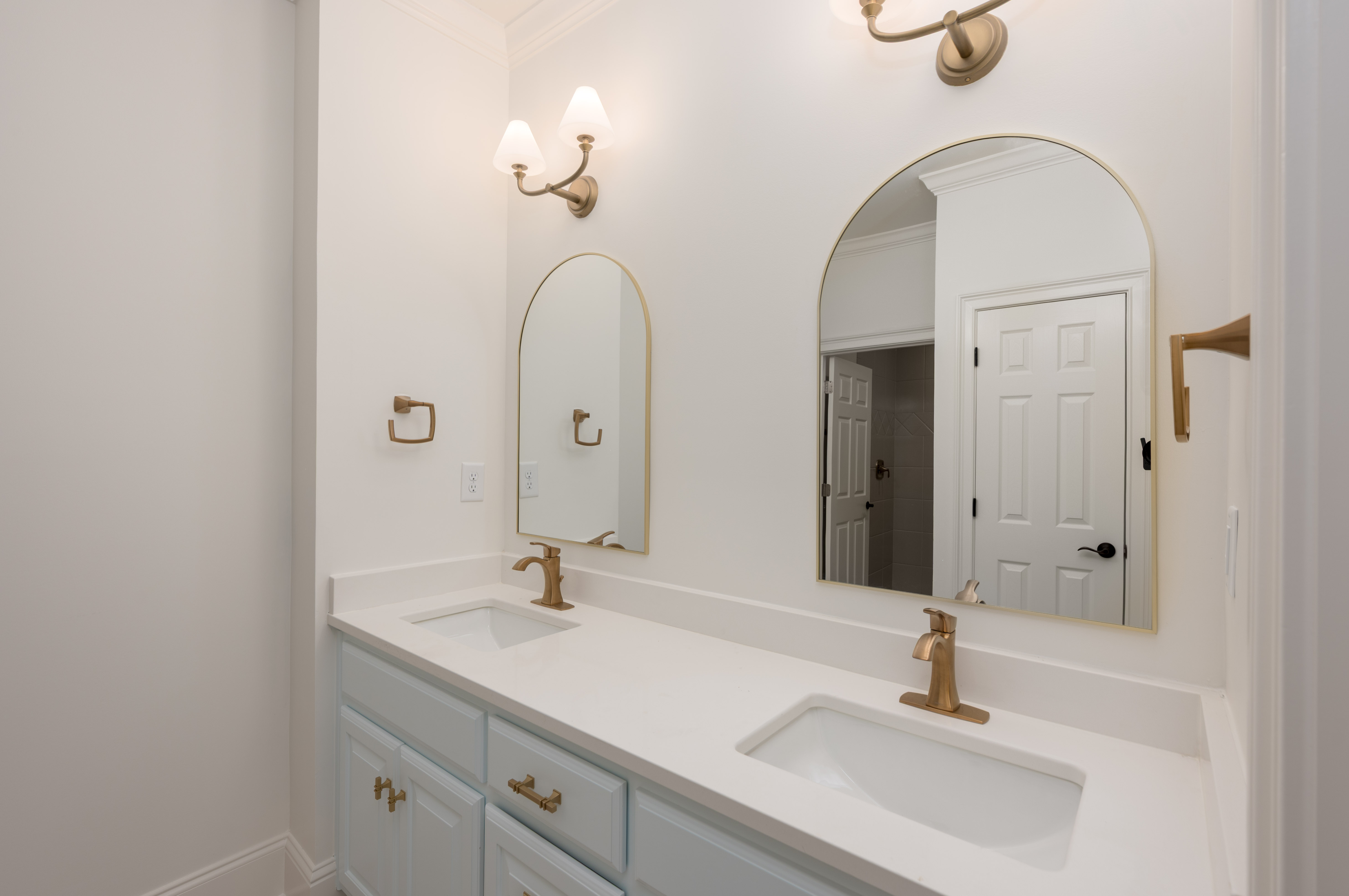 1021 Homestead image 34